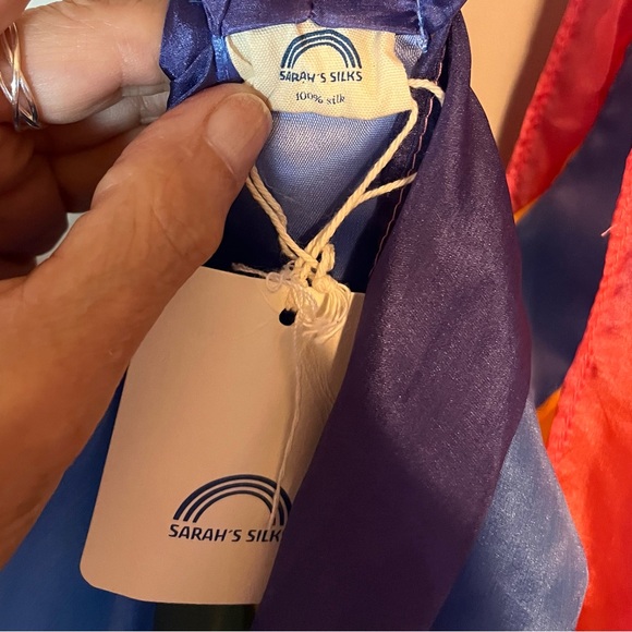 Sarah's Silks Rainbow Wings. Childs One Size. 100% silk. For babies and toddlers - Picture 6 of 10